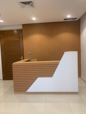 Counters de Recepción blanco caramelo